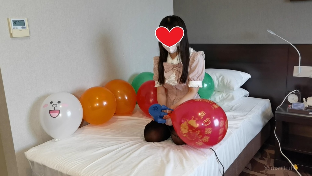 黒髪Mちゃんのお尻で風船割り M-chan's Ride to Pop