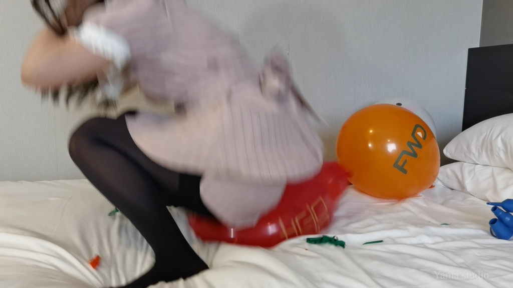 黒髪Mちゃんのお尻で風船割り M-chan's Ride to Pop