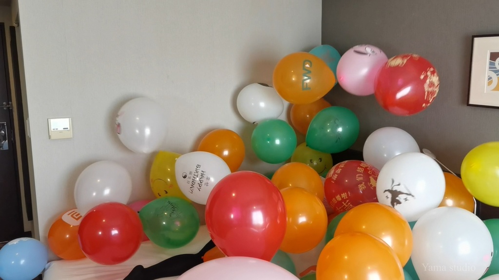 黒髪Mちゃんの針で風船割り M-chan's Pin to Pop