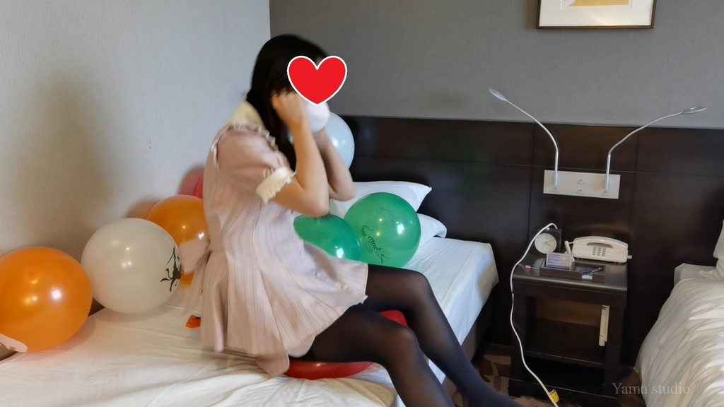 黒髪Mちゃんのお尻&針で風船割り M-chan's Ride&Pin to Pop