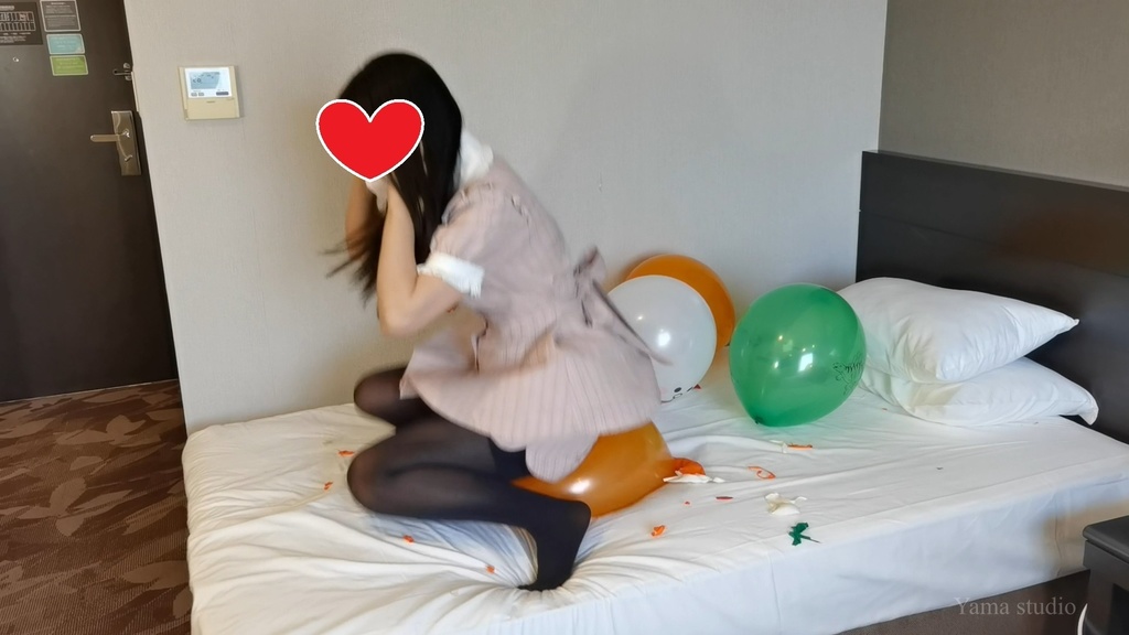 黒髪Mちゃんのお尻&針で風船割り M-chan's Ride&Pin to Pop