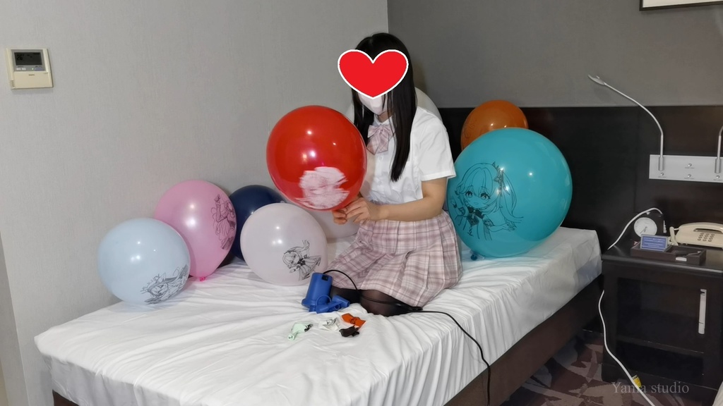 黒髪Mちゃんのイラスト風船遊び&割り3 M-chan's Anime balloon play & pop3