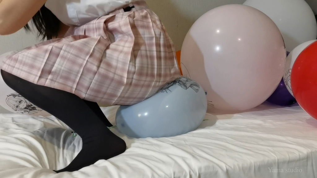 黒髪Mちゃんのイラスト風船遊び&割り3 M-chan's Anime balloon play & pop3