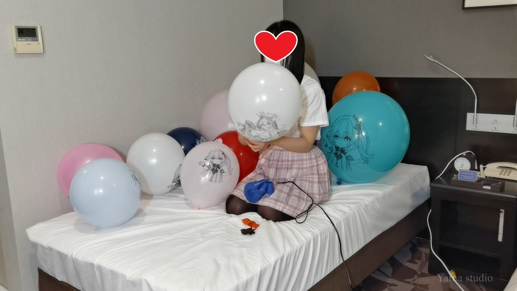 黒髪Mちゃんのイラスト風船遊び&割り3 M-chan's Anime balloon play & pop3