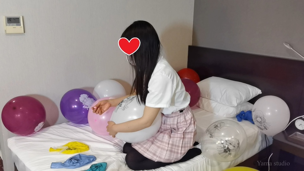 黒髪Mちゃんのイラスト風船遊び&割り4 M-chan's Anime balloon play & pop4