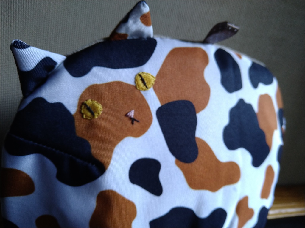 刺繍入り ティーポットカバー&マット 三毛猫
