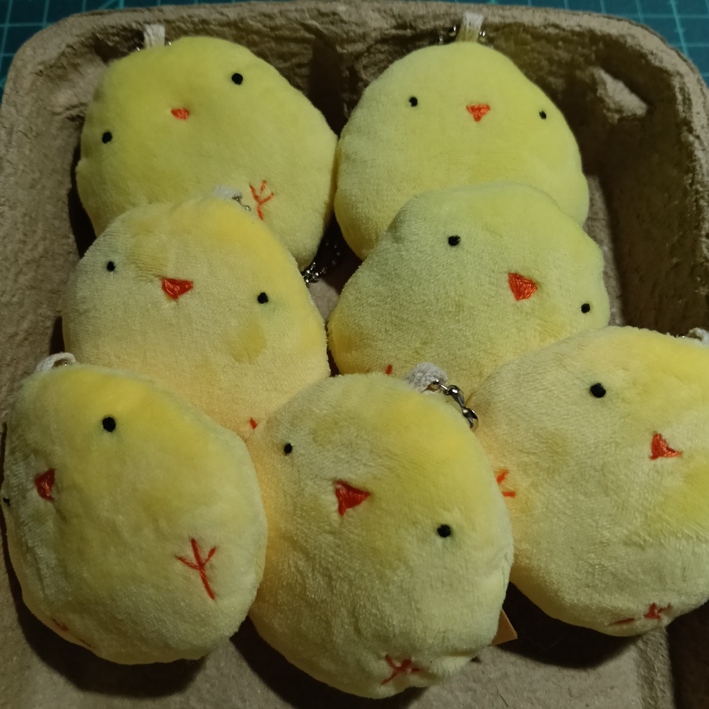 マスコットキーホルダー　虚無ひよこ