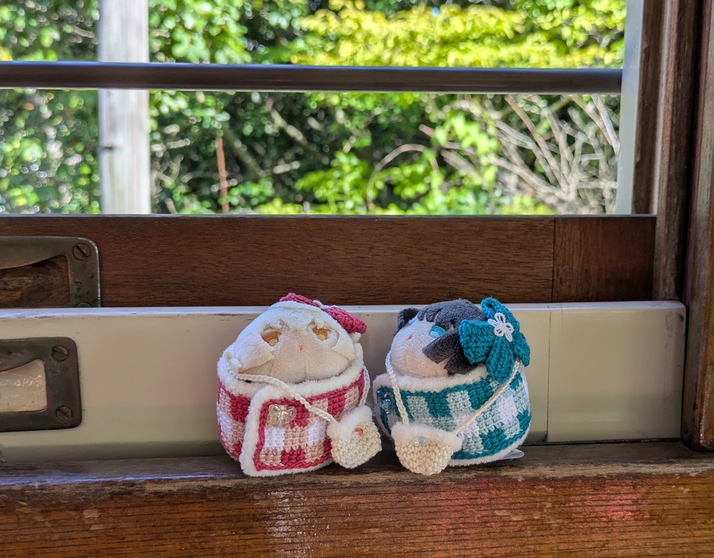 寒い日のコート (ポシェット付き)