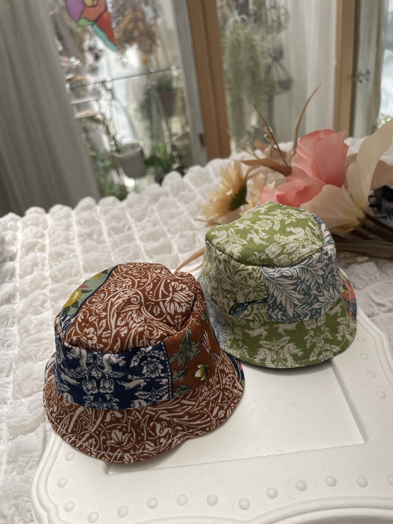 エンボスバケットハット