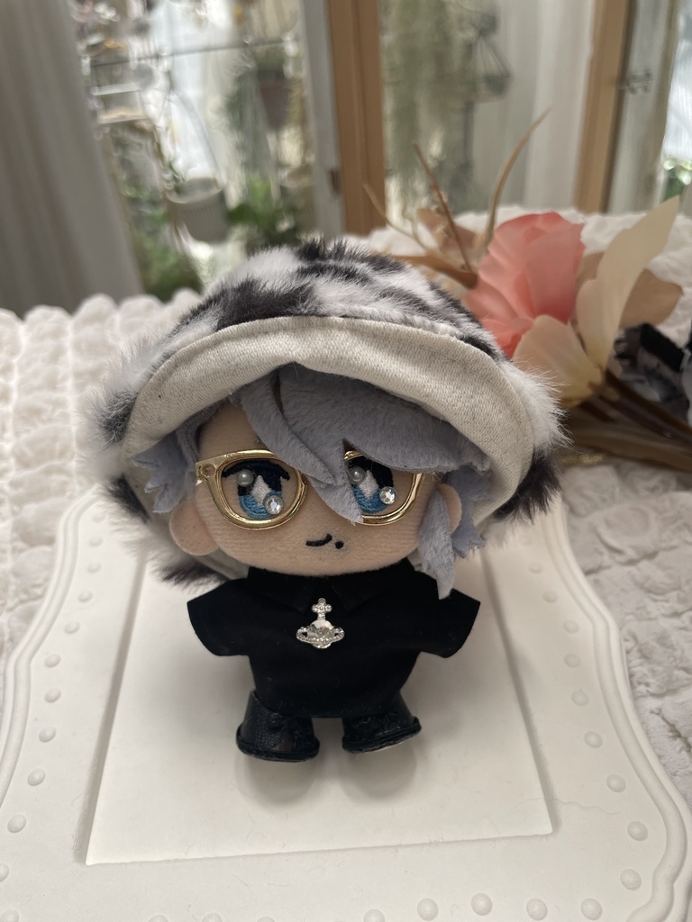 地球儀黒シャツ