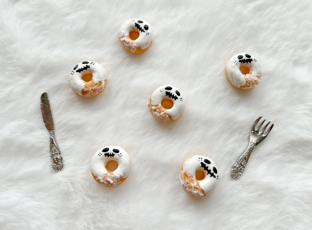 おばけ風ドーナツ