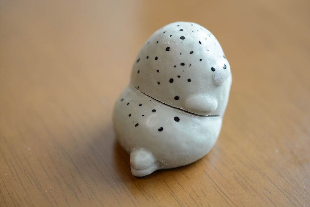 Harpseal 横座り型あざらしメモスタンド ゴマフアザラシ