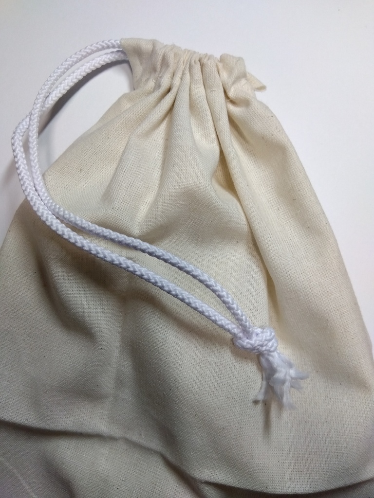 踏み出す一歩目:布とひも