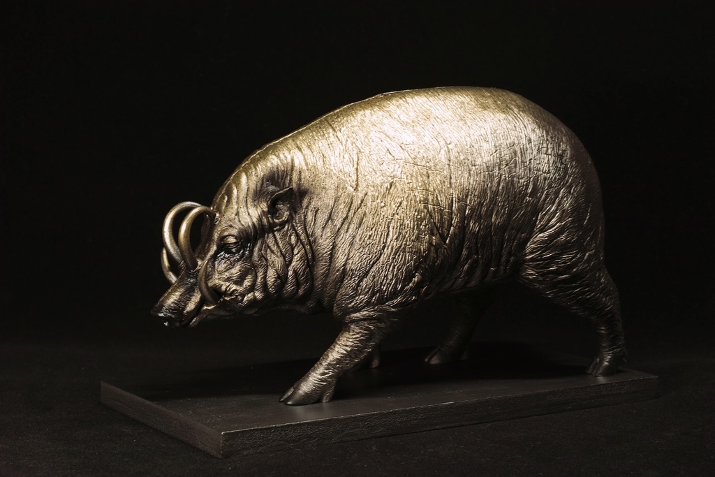 塗装済み完成品 バビルサの貯金箱 金塗装版