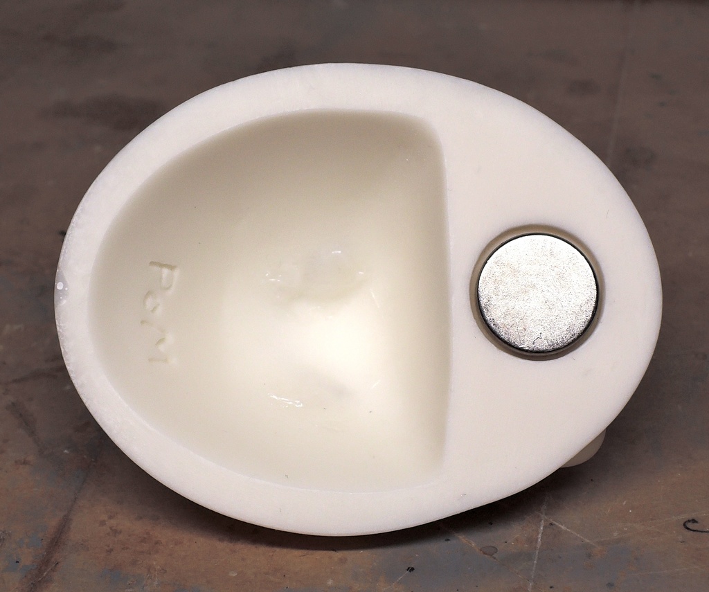 ポメラニアン レジンマグネット 未塗装ガレージキット