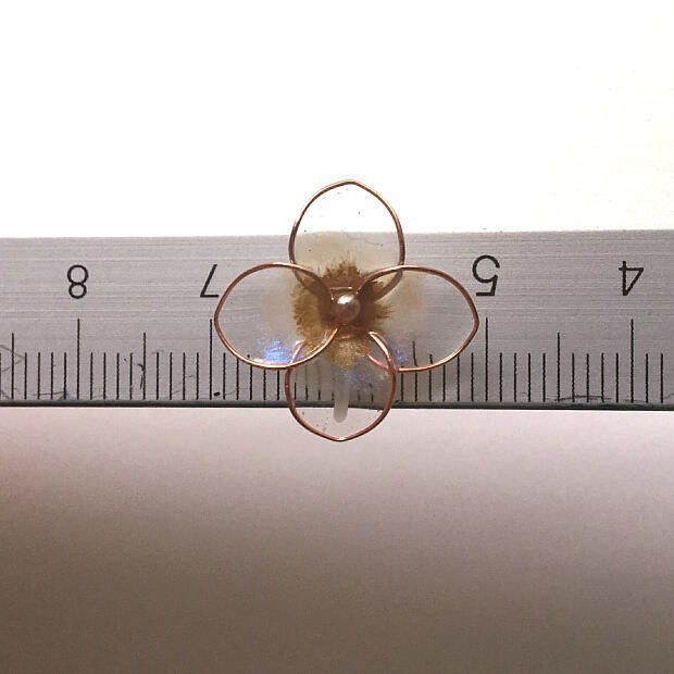 透明紫陽花イヤリング《青》(片耳分)