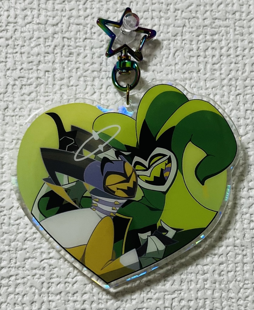 マモアダルシのハートアクリルキーホルダー