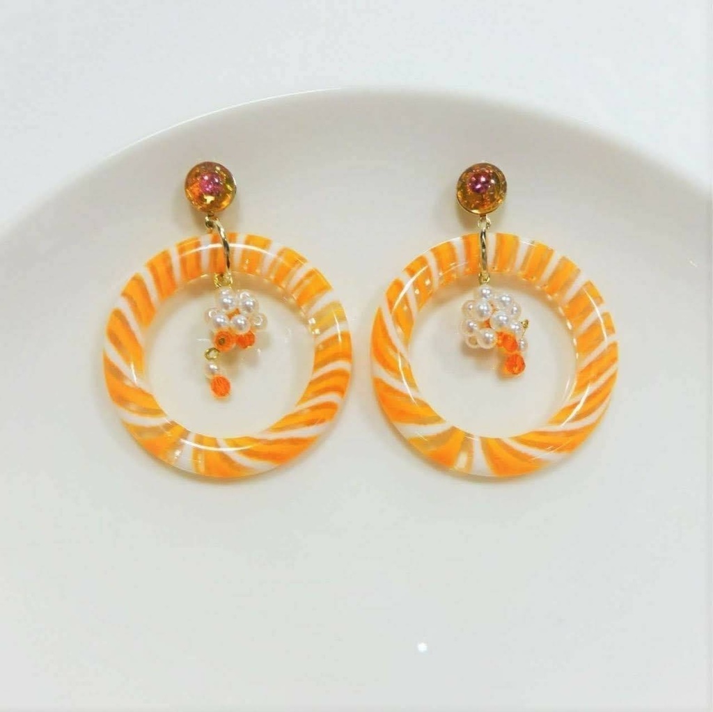 サーモンとイクラご飯の イヤリング ピアス