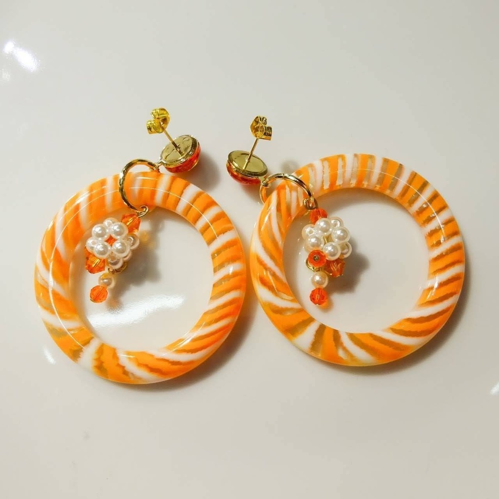 サーモンとイクラご飯の イヤリング ピアス