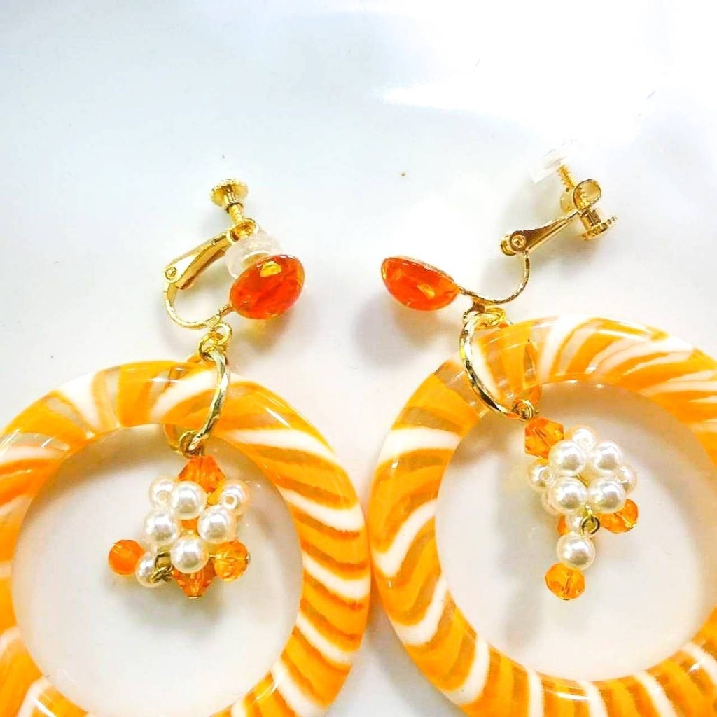 サーモンとイクラご飯の イヤリング ピアス