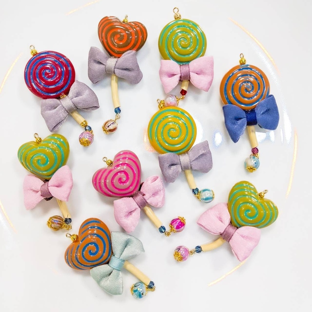 毒々しい ロリポップ ペロペロキャンディ ピアス イヤリング キャンディー ポップ ホラー