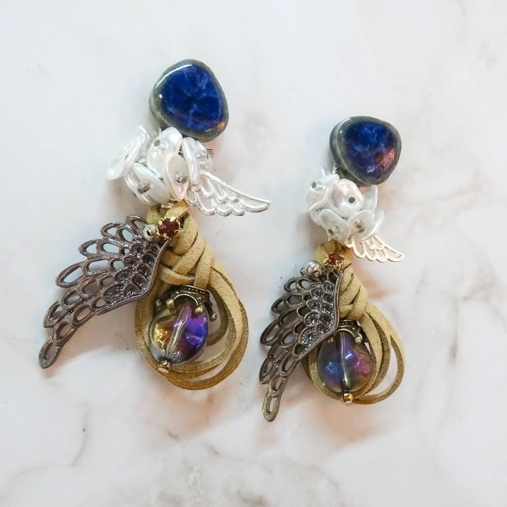 青い谷のドラゴン ピアス イヤリング 竜 翼 しずく 陶器 ブルー ブルードラゴン blue dragon ファンタジー