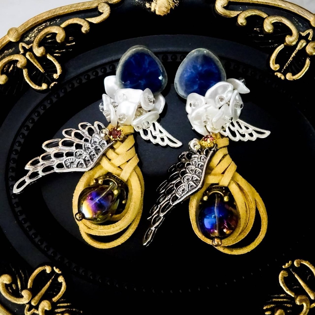 青い谷のドラゴン ピアス イヤリング 竜 翼 しずく 陶器 ブルー ブルードラゴン blue dragon ファンタジー