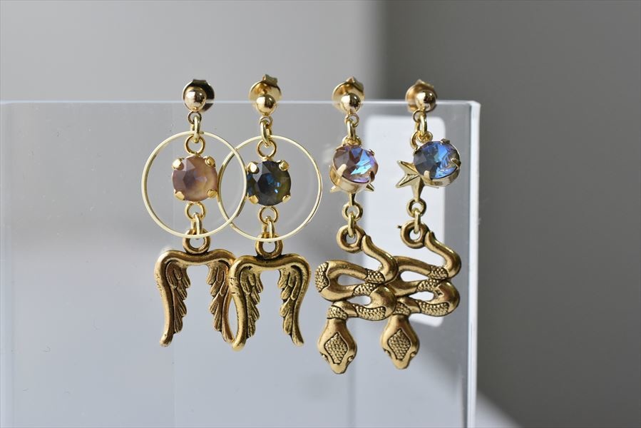 グッドオーメンズピアス　天使＆悪魔