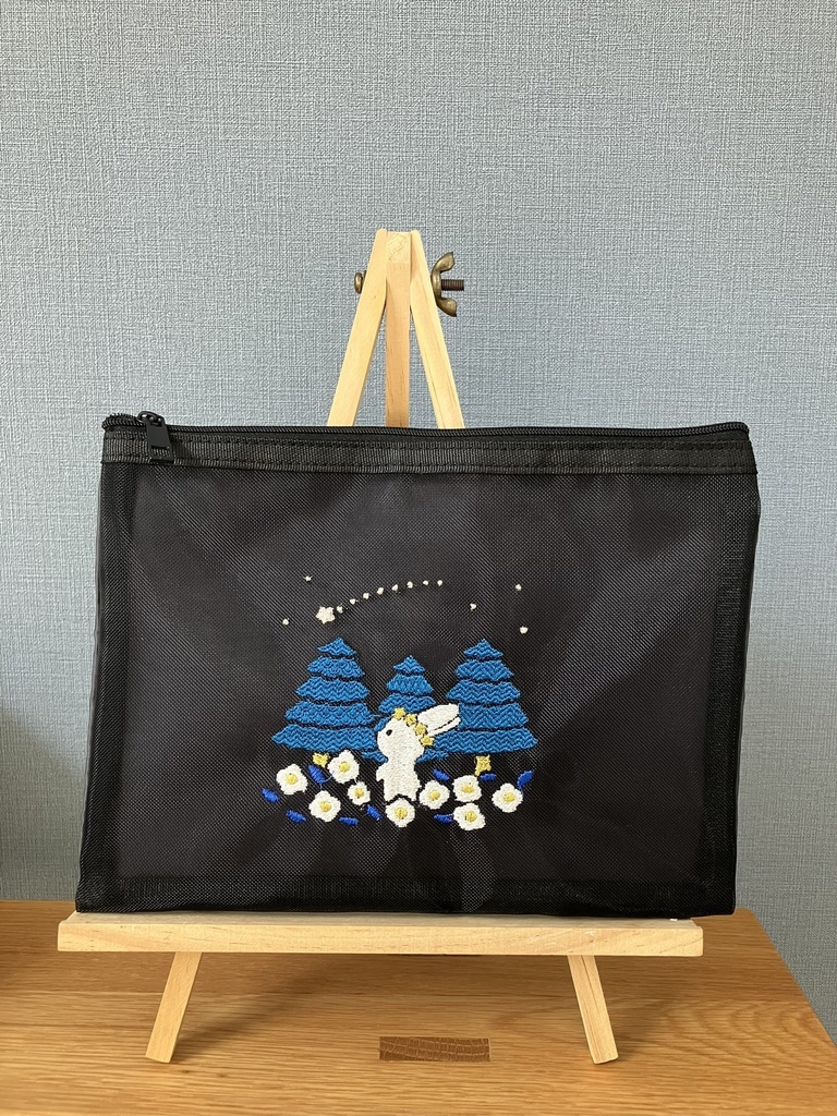 流星兎（りゅうせいう）刺繍メッシュポーチ