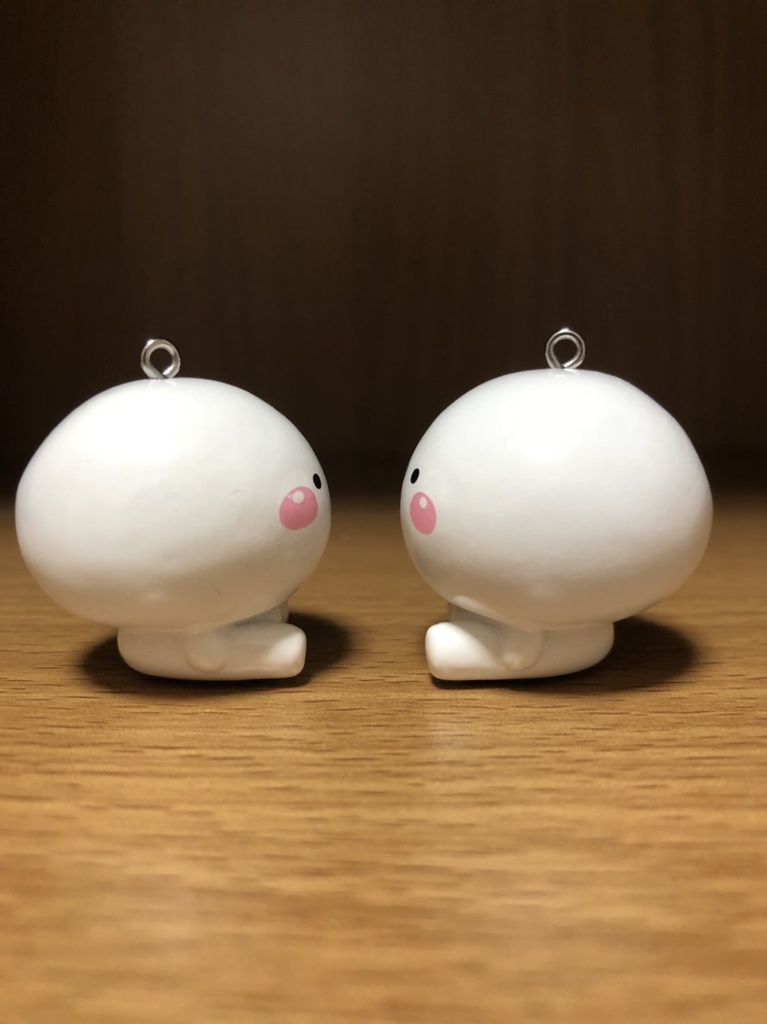 ラスト大特価!しろまる・まるちゃんキーホルダーおすわりver