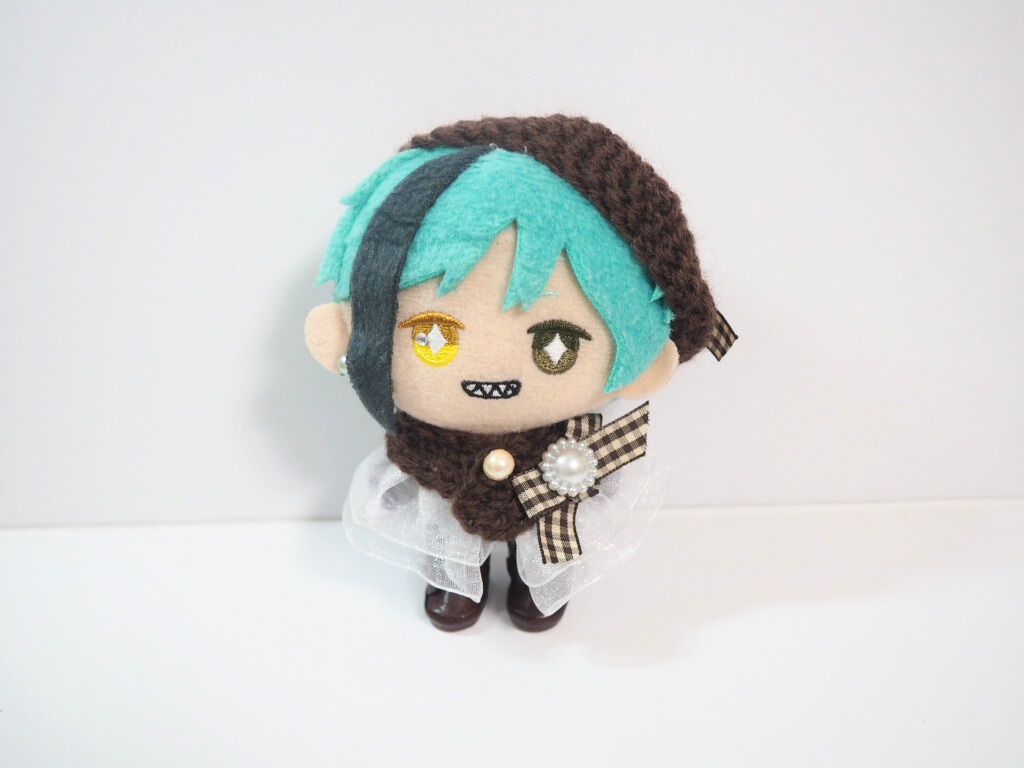 10cmぬい服 チェックリボンケープ&ベレーセット(ブラウン系)