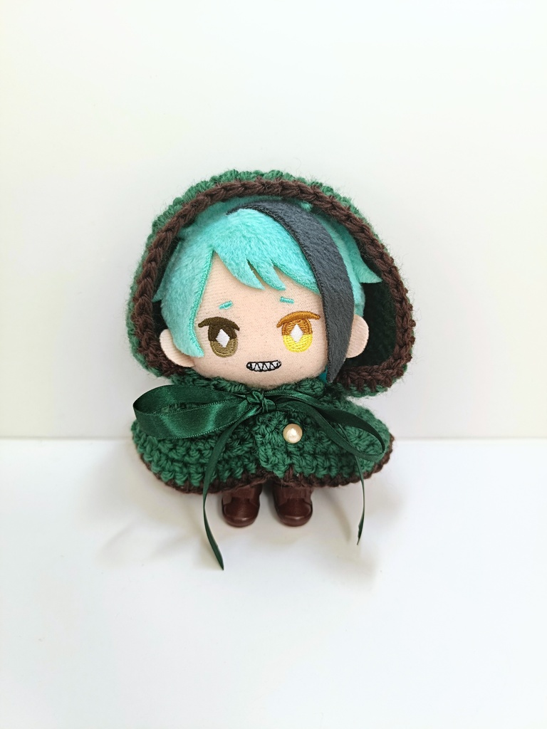 10cmぬい服 山を愛するぬいのフードケープ