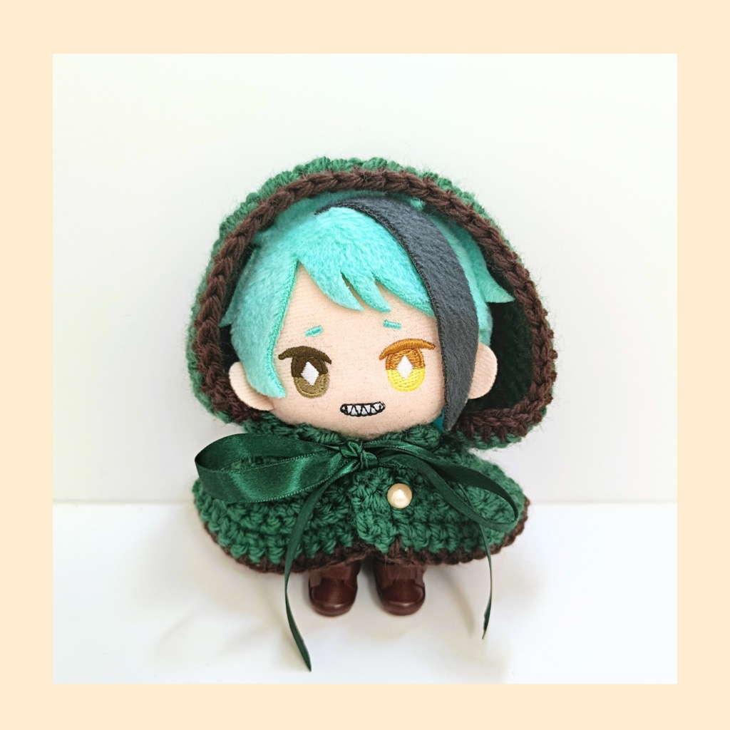 10cmぬい服 山を愛するぬいのフードケープ