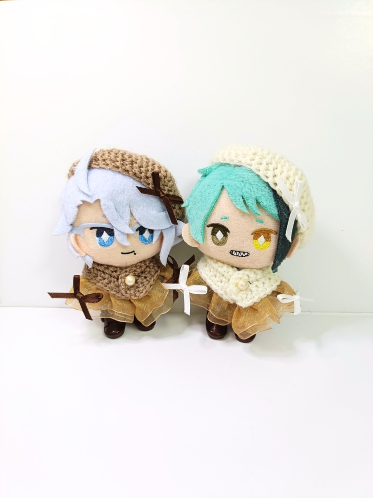 10cmぬい服 ゴールドフリルケープ&ベレーセット