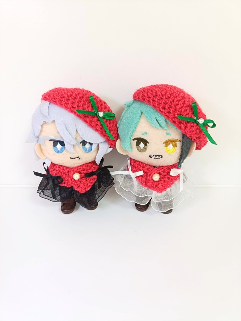 10cmぬい服 ストロベリーケープ&ベレーセットー濃いイチゴ色々ー