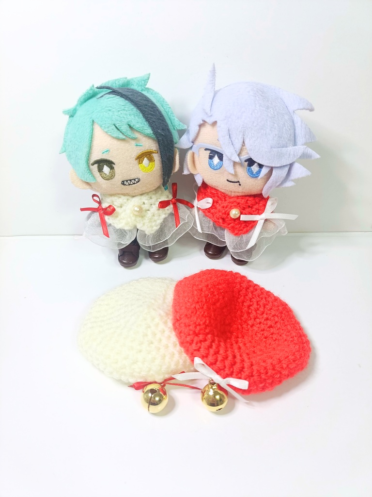 10cmぬい服 紅白!大きめ鈴ケープ&ベレーセット