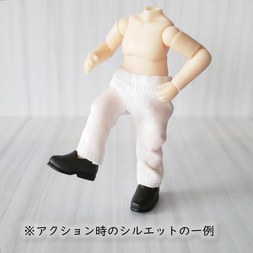 カラーコーデを楽しみたい✨モノクロのストレートパンツ(ねんどーる着用可)