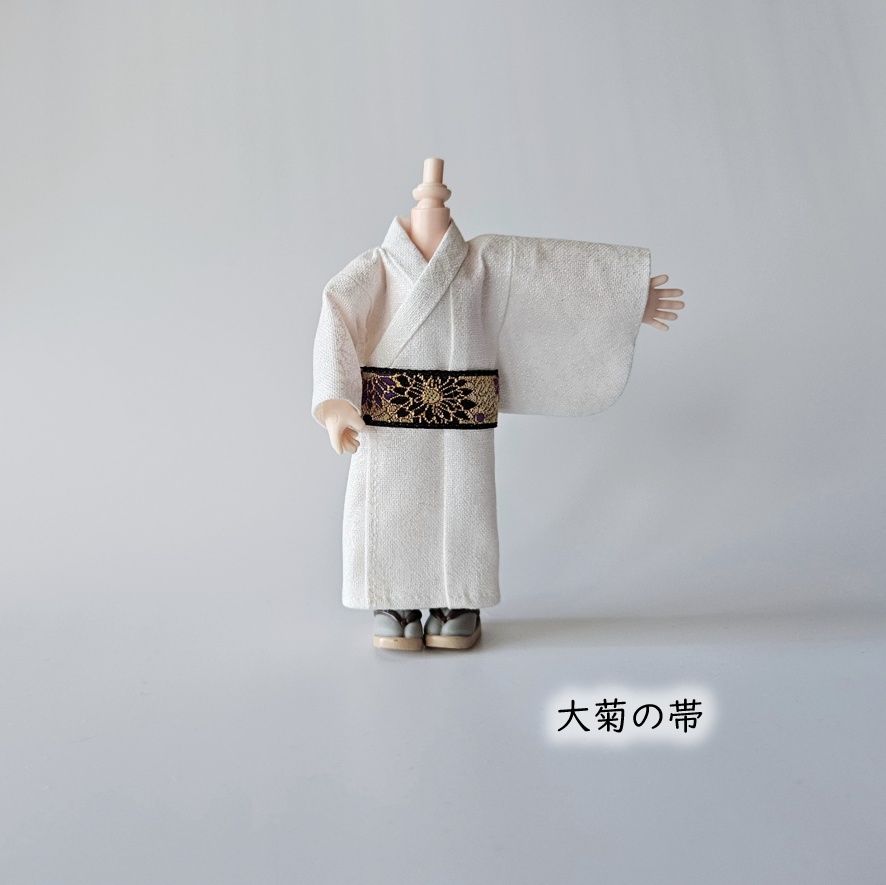 ねんどーる・オビツ着用可👘パールの白い浴衣に良く似合う『金糸の帯』