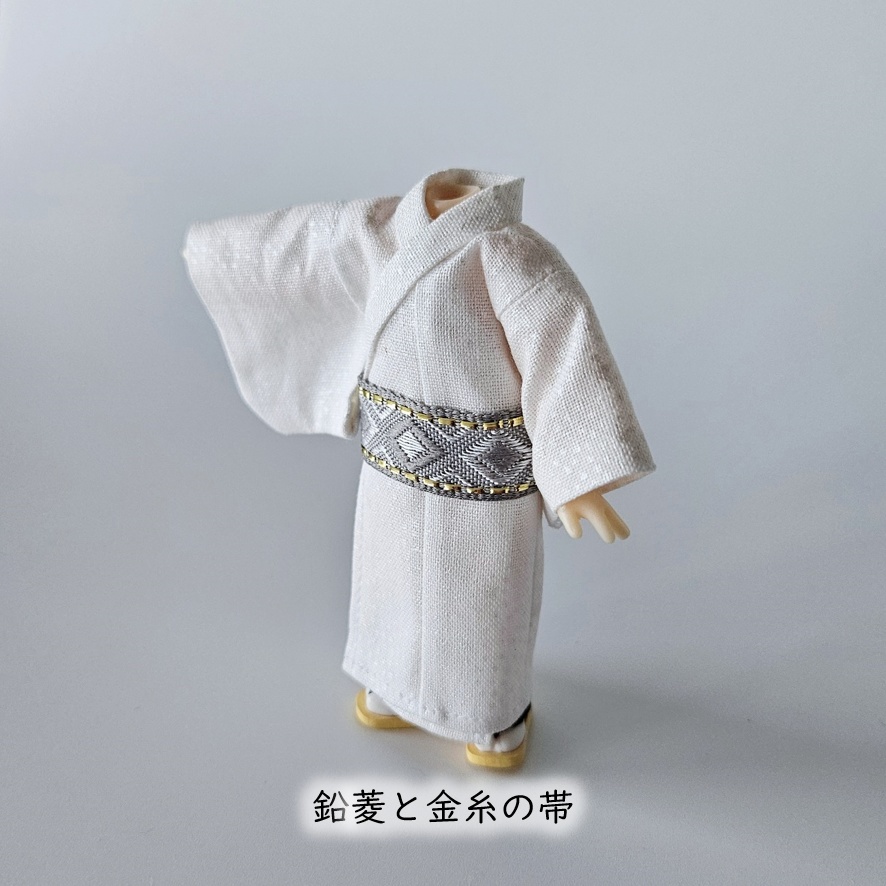 ねんどーる・オビツ着用可👘パールの白い浴衣に良く似合う『金糸の帯』