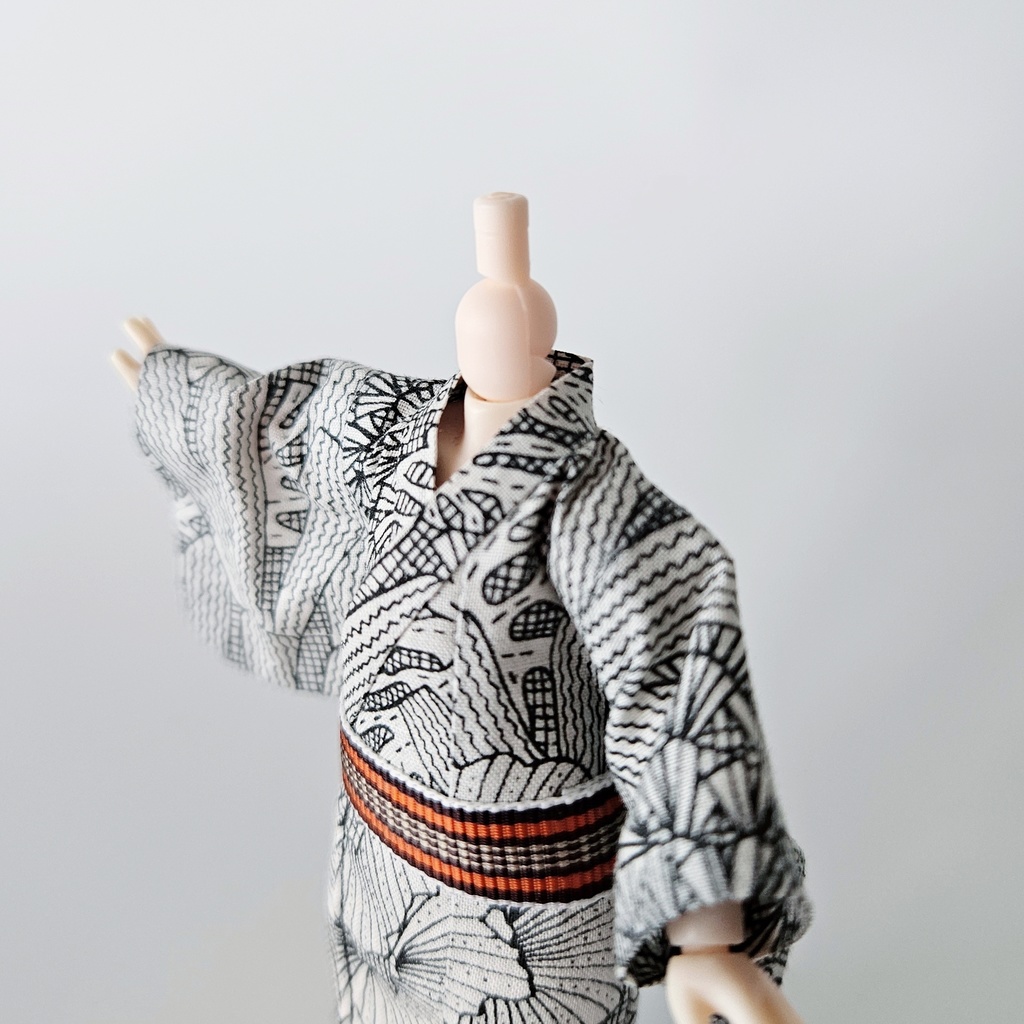 ねんどーる着用可👘モダン浴衣・第一弾🐠『白黒珊瑚×縞帯』