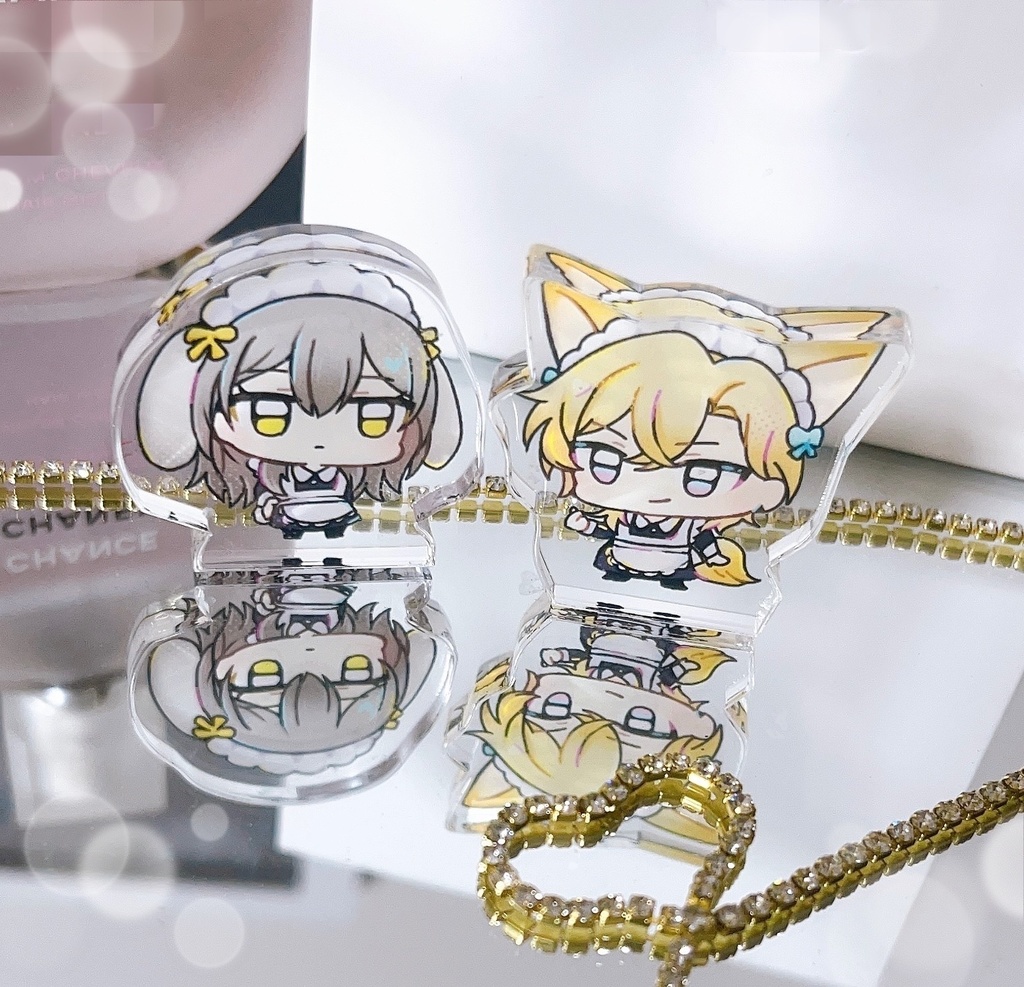 自立するミニアクリルスタンド+フォトカードセット