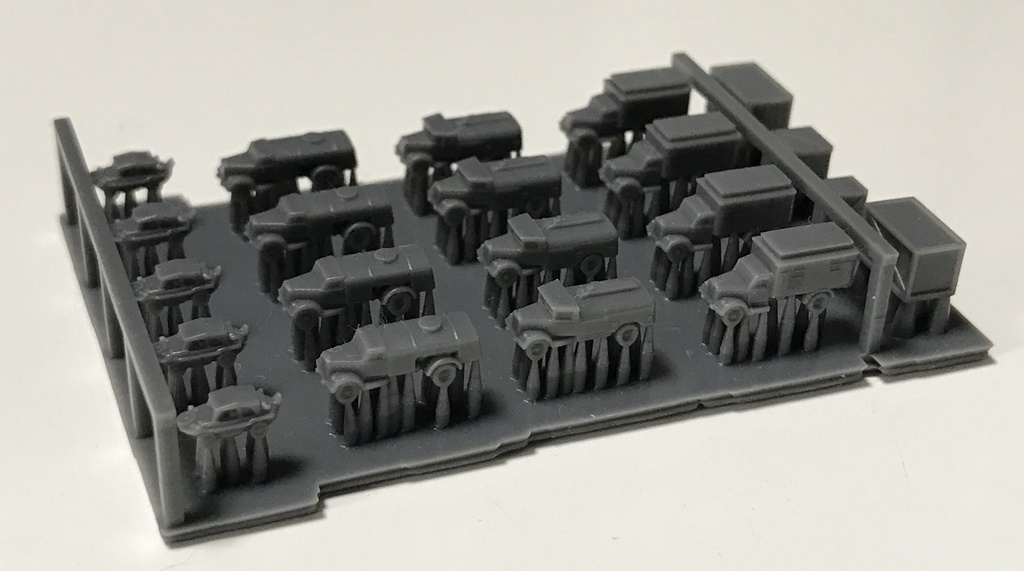 1/700 G SET2 ドイツ軍 燃料給油車、救護車両セット