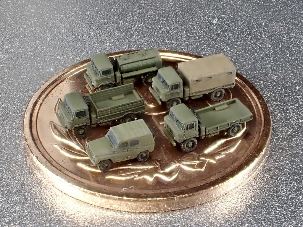 1/700 MR SET9 ロシア軍 GAZ-66 & UAZ-469セット