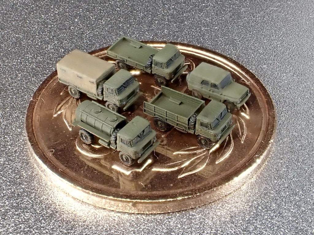 1/700 MR SET9 ロシア軍 GAZ-66 & UAZ-469セット