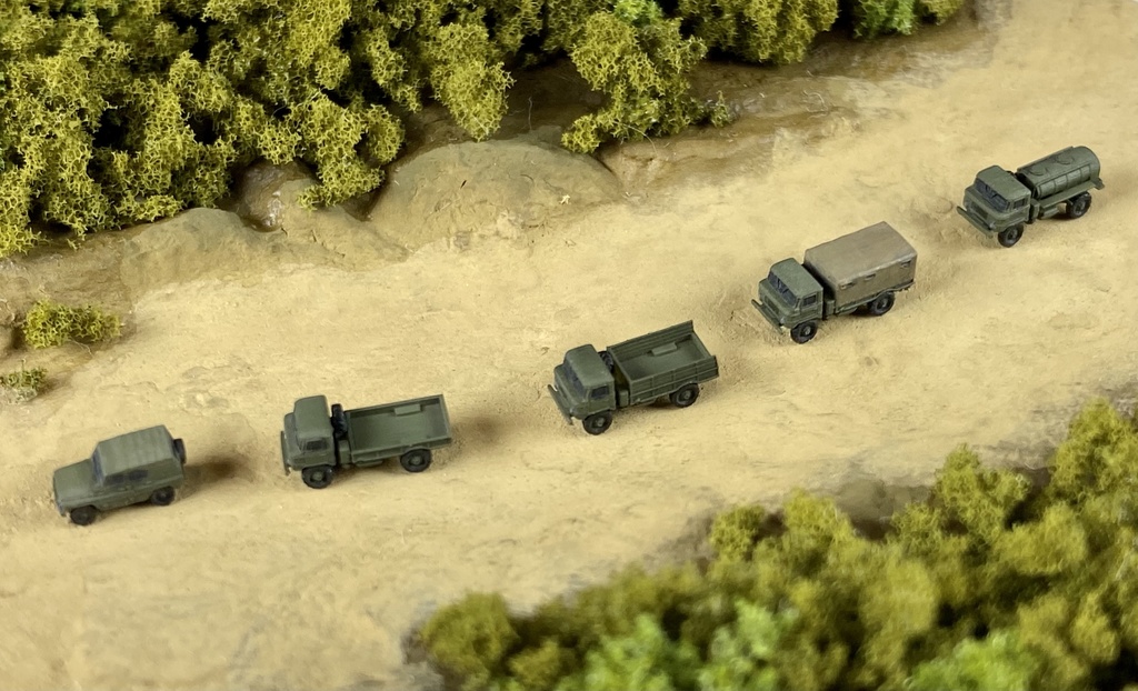 1/700 MR SET9 ロシア軍 GAZ-66 & UAZ-469セット