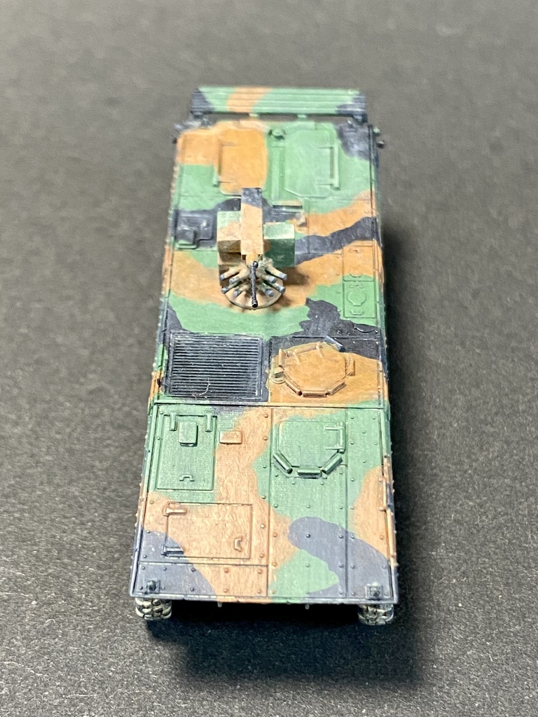 1/144 MF2 フランス軍 VPC 装輪装甲車