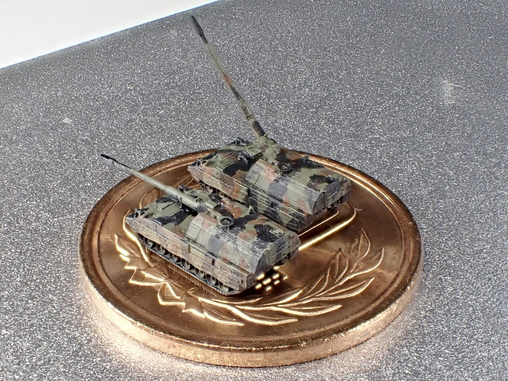 1/700 MG SET 6 現用ドイツ軍 PzH2000自走砲 セット