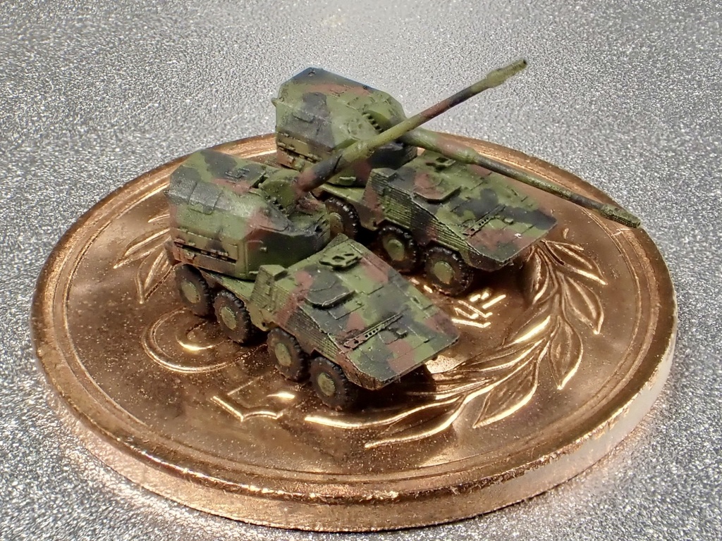 1/700 MG8 現用ドイツ軍 RCH 155 ボクサー自走砲セット