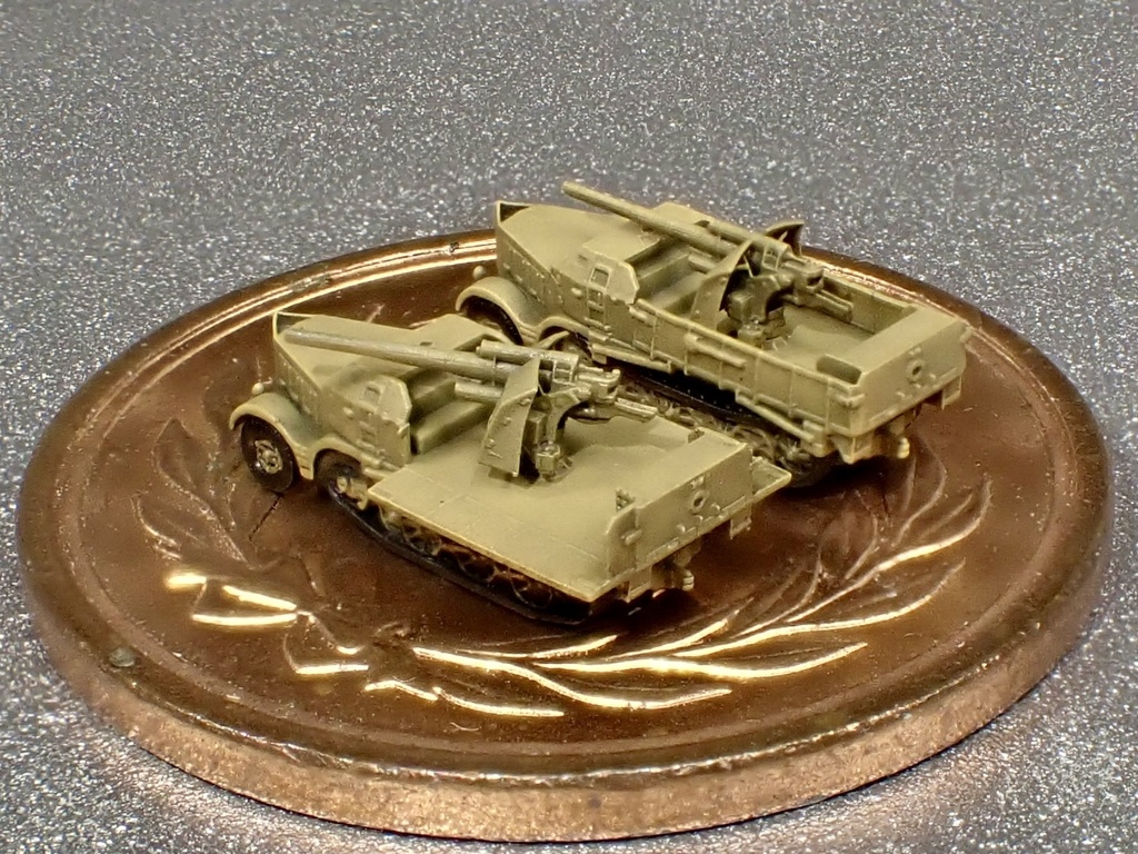 1/700 G44 ドイツ軍 sdkfz9 18tハーフトラック 88mm対空自走砲セット