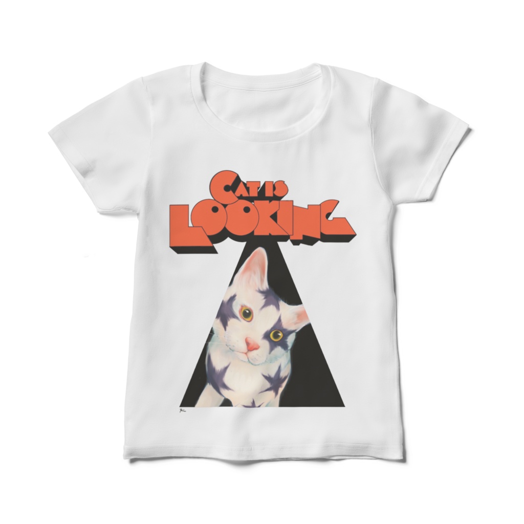 ニャンが見ているTシャツ